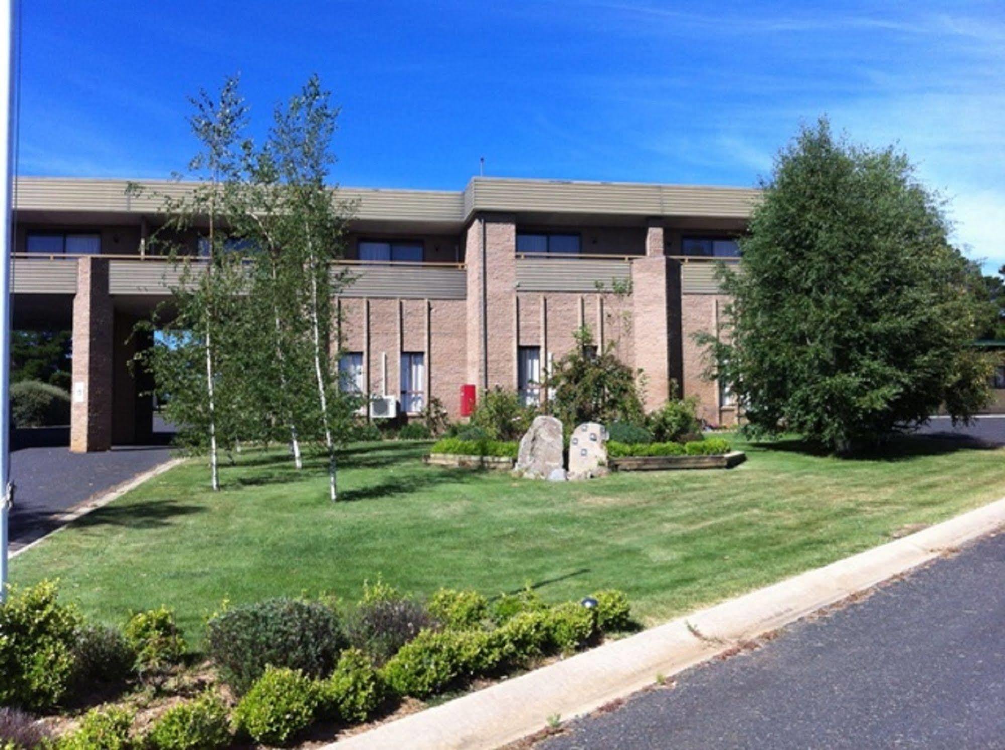 Southern Cross Motor Inn Berridale Εξωτερικό φωτογραφία